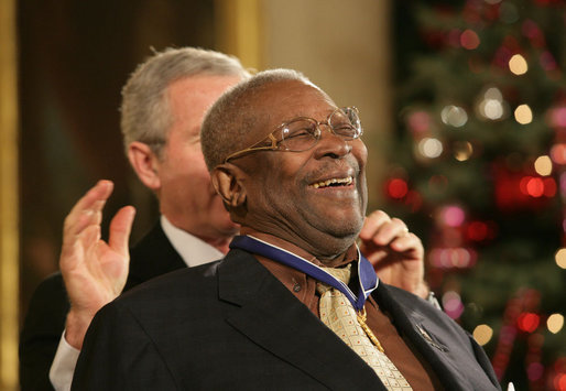 File:B.B. King Presidential Medal of Freedom.jpg