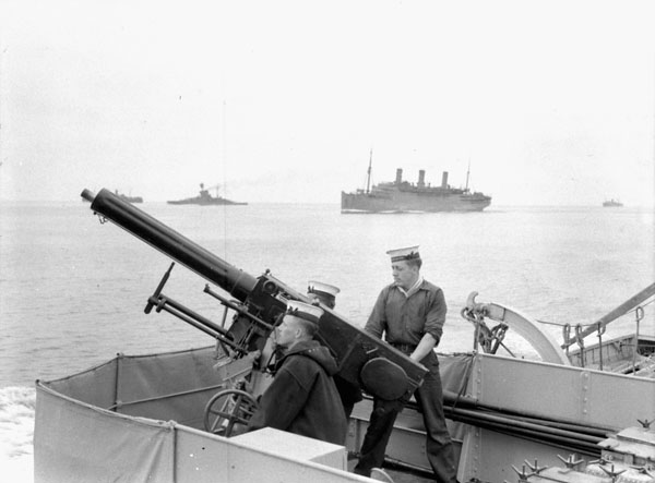 File:QF 2 pounder HMCS Assiniboine a104057-v6.jpg