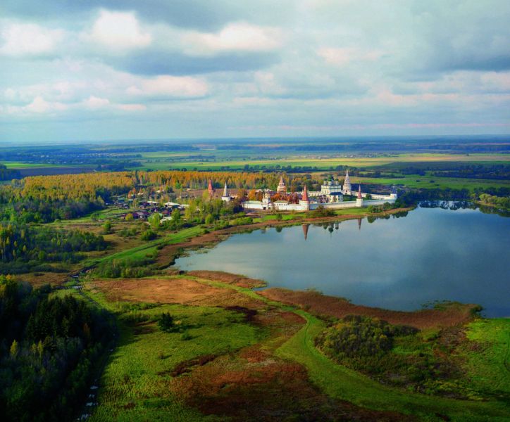 Файл:Joseph-Volokolamsk Monastery big view.jpg