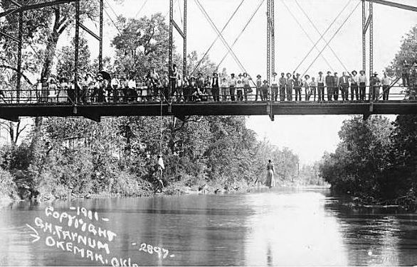 File:Lynching of Laura Nelson and her son 1.jpg