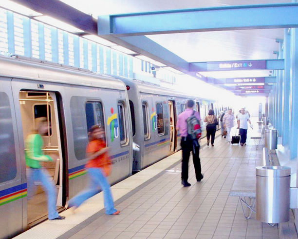 File:Roosevelt Station of the Tren Urbano.jpg