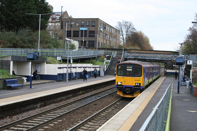 File:Upper Holloway station - geograph.org.uk - 623109.jpg