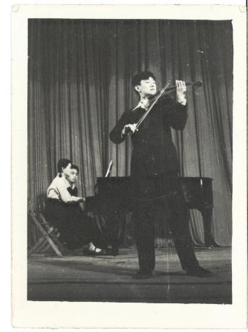 File:Liu Xila and Chen Chen in 1962.jpg