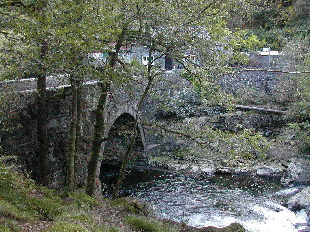 File:Pont Aberglaslyn - geograph.org.uk - 62789.jpg