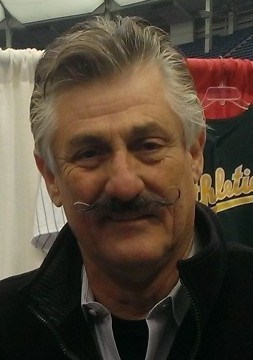 File:Rollie Fingers 01.26.2013.jpg