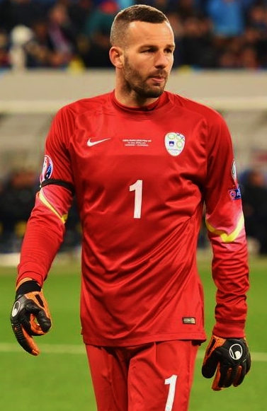 Файл:Samir Handanović Slovenia.jpg