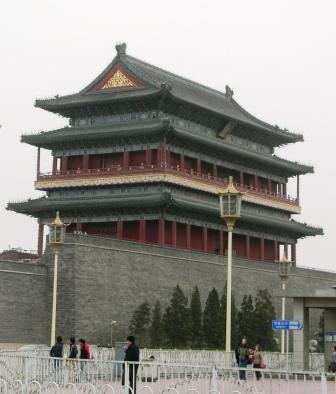 File:Zhengyangmen menlou.JPG