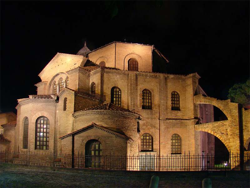 Archivo:Basilica of San Vitale, Ravenna, Italy.jpg