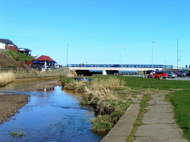 File:Saltburn Bridge - geograph.org.uk - 1229068.jpg