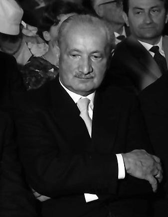 Archivo:Heidegger 1 (1960).jpg