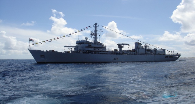 File:INS Darshak in Seychelles.jpg