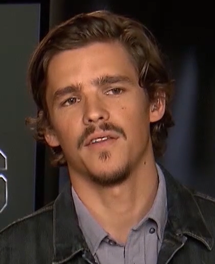 File:Brenton Thwaites in 2020.png