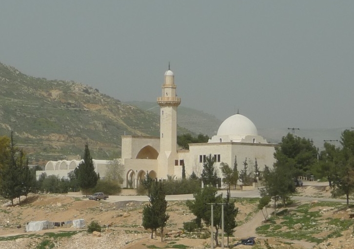 File:Shoaib Shrine.jpg