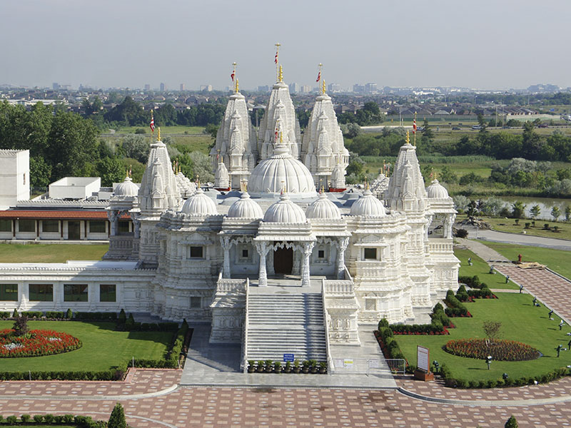 File:BAPS Toronto Mandir exterior 7.jpg