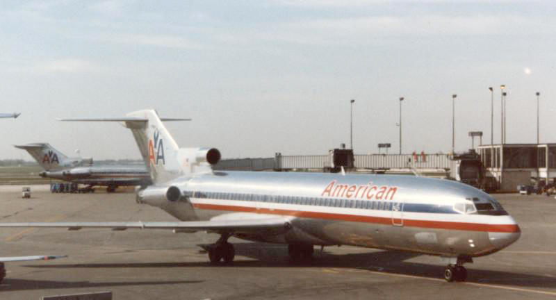 Archivo:Boeing 727-223 of American Airlines Chicago O'Hare.jpg