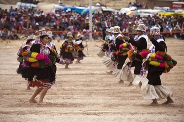 Archivo:Carnaval de Santiago de Pupuja.jpg