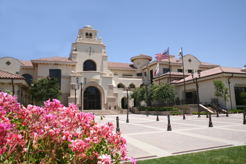 Файл:Temecula City Hall.jpg