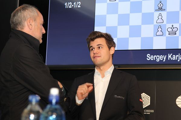 Файл:World Chess Championship 2016 Game 9 - 12.jpg