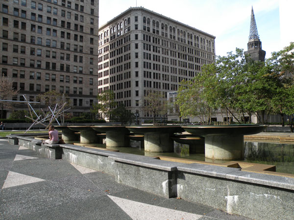 File:MellonSquareFountain.jpg