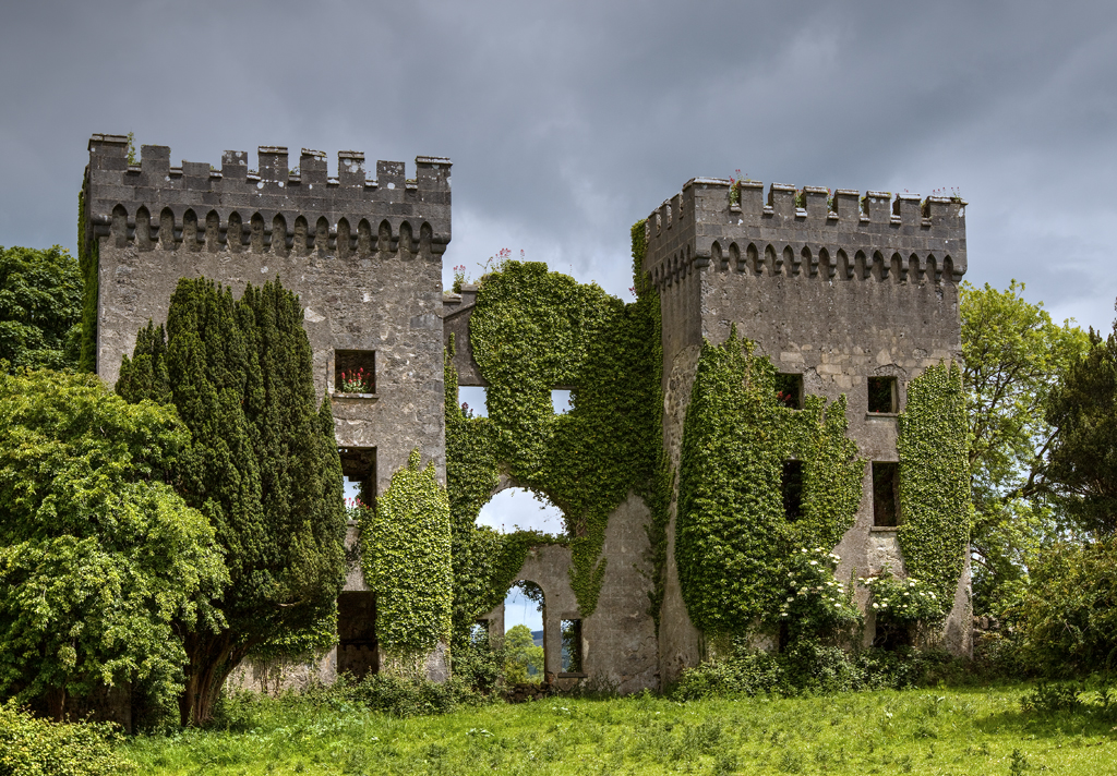 Façade of Daly Castle