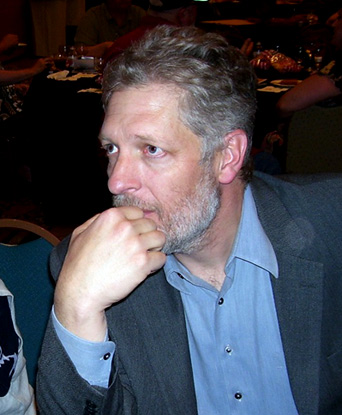 Archivo:Clancy Brown.jpg