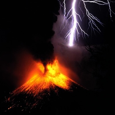 File:Eruption 2.jpg