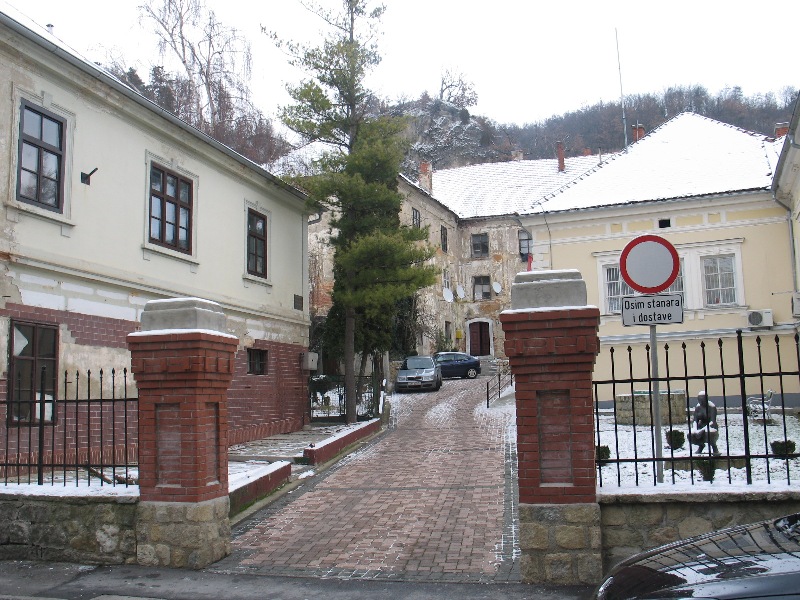 File:Kompleks Keglević (Krapina).jpg