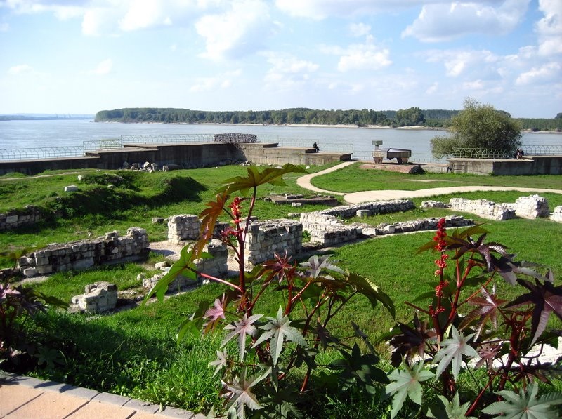 File:Silistra River Danube.jpg