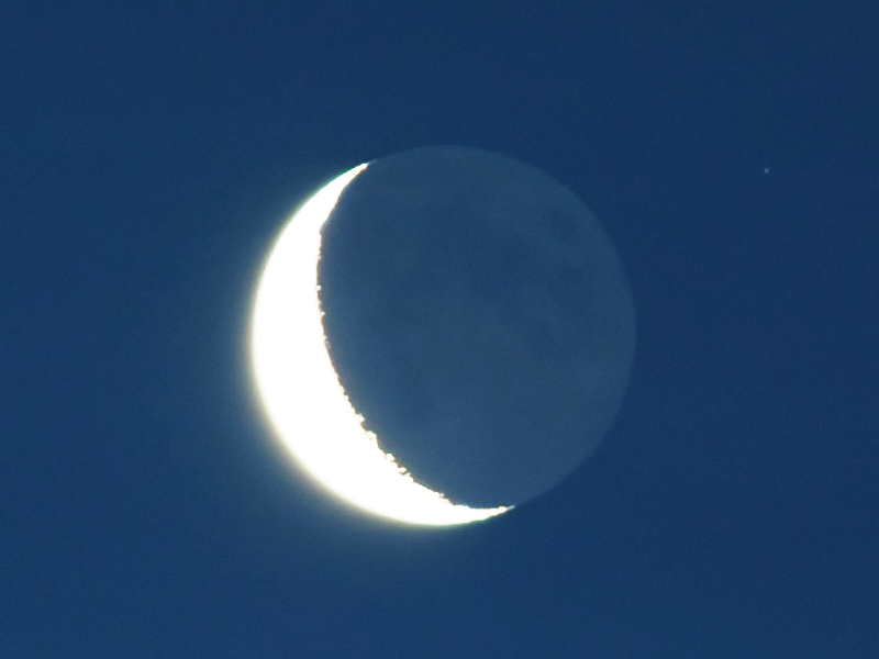 Файл:Earthshine Karonen.jpg