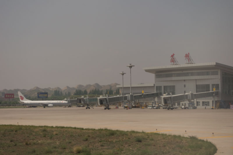 File:Lanzhou Airport (4754405638).jpg