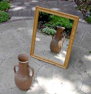 Файл:Mirror-vase.jpg