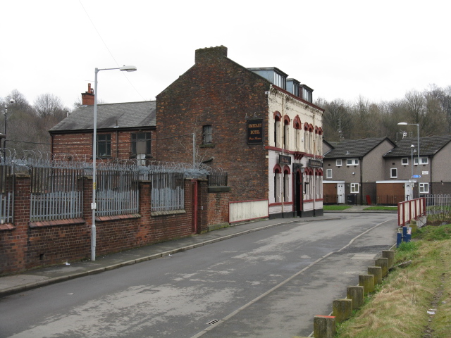 File:Smedley Hotel, Smedley, Manchester - geograph.org.uk - 1185071.jpg