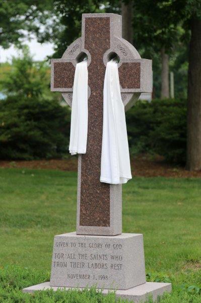 File:Celtic cross draped for Easter.jpg