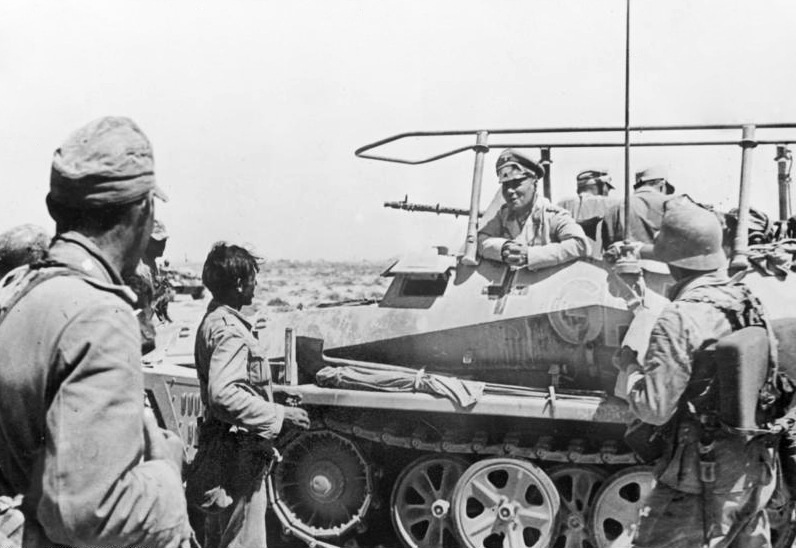 File:Bundesarchiv Bild 146-1991-031-25A, Nordafrika vor Tobruk, Rommel.jpg