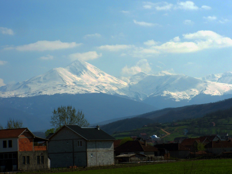 File:Ljuboten peak, Šar Mountains, view from the Uroševac.jpg