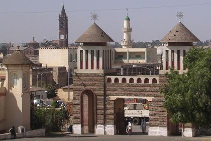 File:Churchesndmosque eritrea.jpg