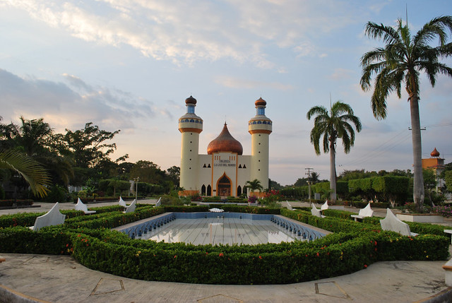 Archivo:Templo de la luz del mundo en tapachula chiapas.jpg