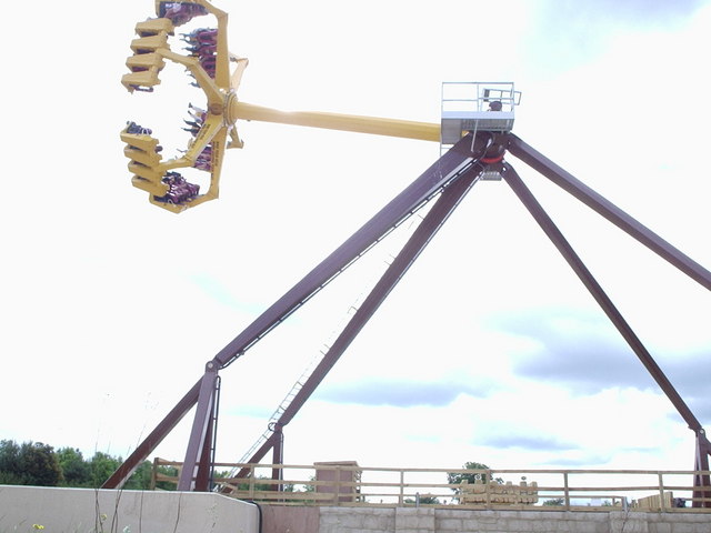 File:Lightwater Valley Theme Park - geograph.org.uk - 1099185.jpg