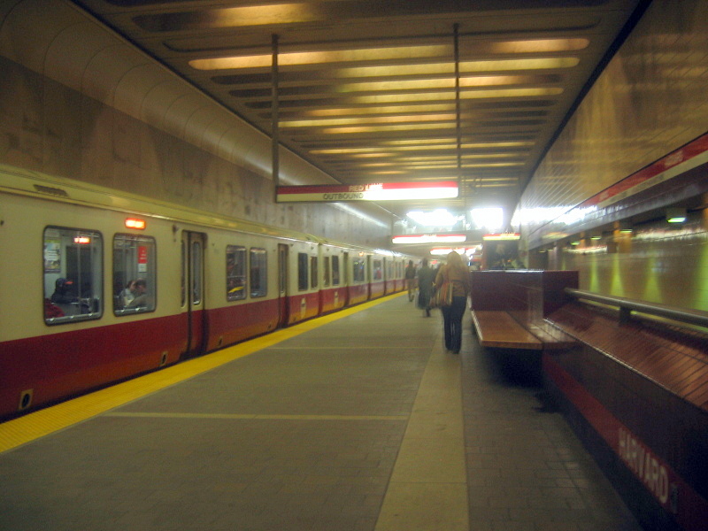 File:Outbound train at Harvard station, April 2005.jpg