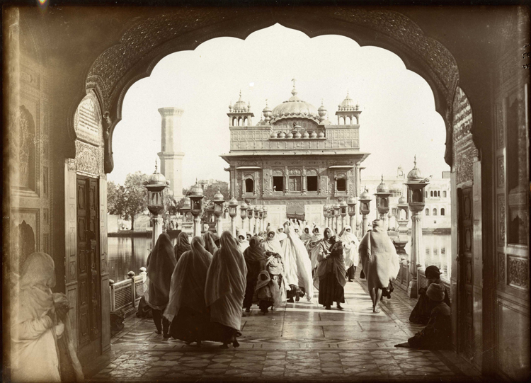 File:Entrance to The Golden Temple.jpg