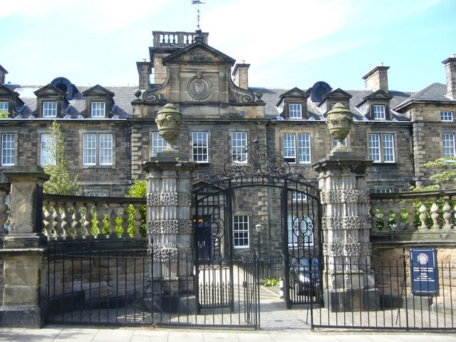 File:University building, Drummond Street - geograph.org.uk - 1352882.jpg