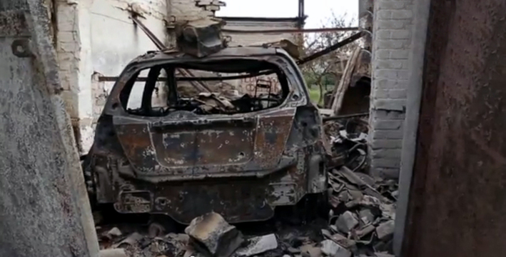 Файл:Burned car in Ilovaisk, August 18, 2014.jpg