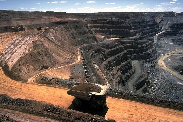 Файл:Kalgoorlie open cast mine.jpg