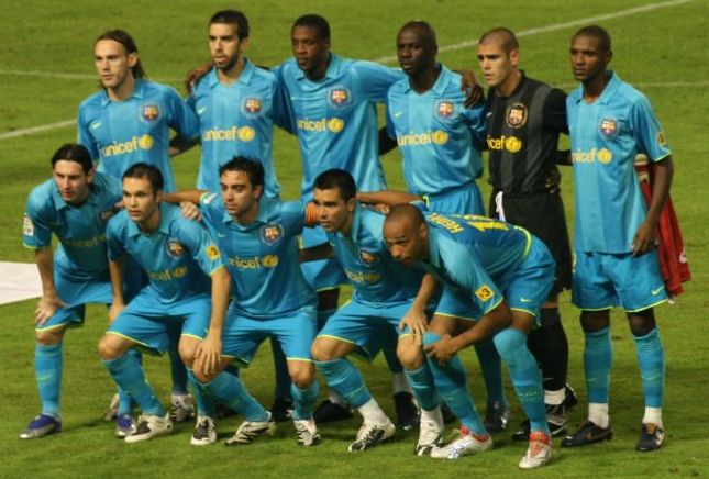 Archivo:FC Barcelona 2007 cropped.jpg