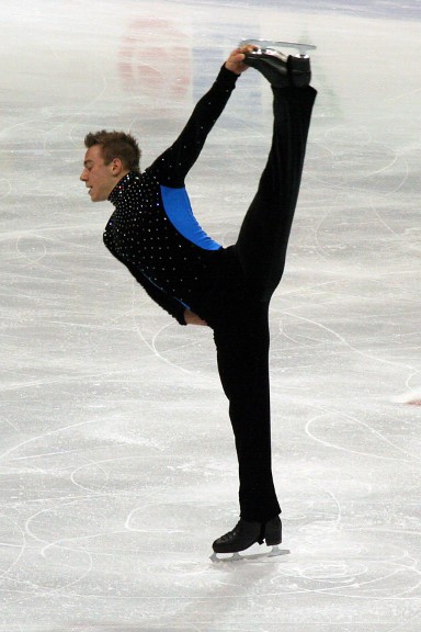 File:Shawn Sawyer Spin - 2006 Skate Canada.jpg