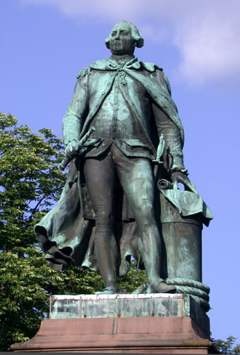 Файл:Albi statue laperouse.jpg