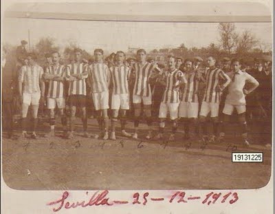 File:Alineación del Real Betis Balompie, 1913..jpg