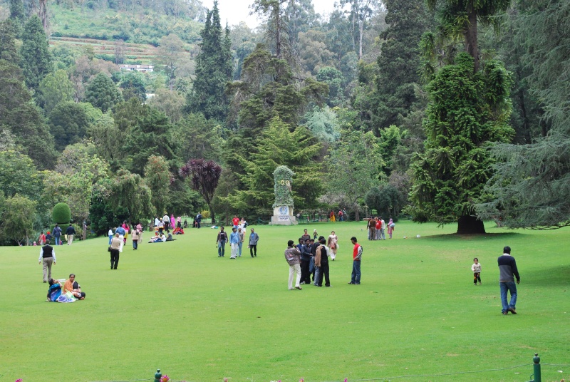 File:Udhagamandalam Botanical Gardens.jpg