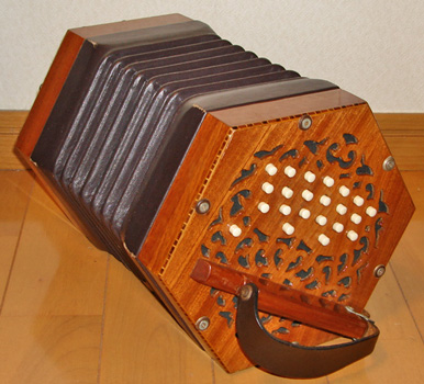 File:Anglo-concertina-40button.jpg