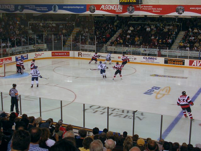 File:Ottawa 67s v Sudbury Wolves Sep 30 2004.jpg